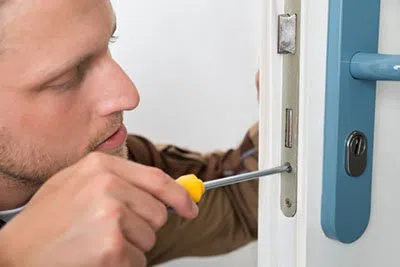 Super Locksmith Services Houston, TX 713-357-0747 Super Locksmith Services Houston, TX 713-357-0747 - 29-3