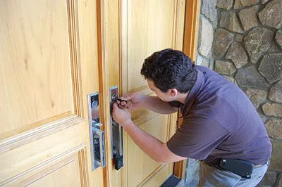 Super Locksmith Services Houston, TX 713-357-0747 Super Locksmith Services Houston, TX 713-357-0747 - 29-16